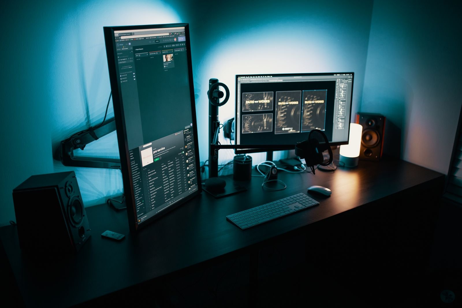 How to Choose the Right Monitor Arm for Your Desk (Buying Guide)