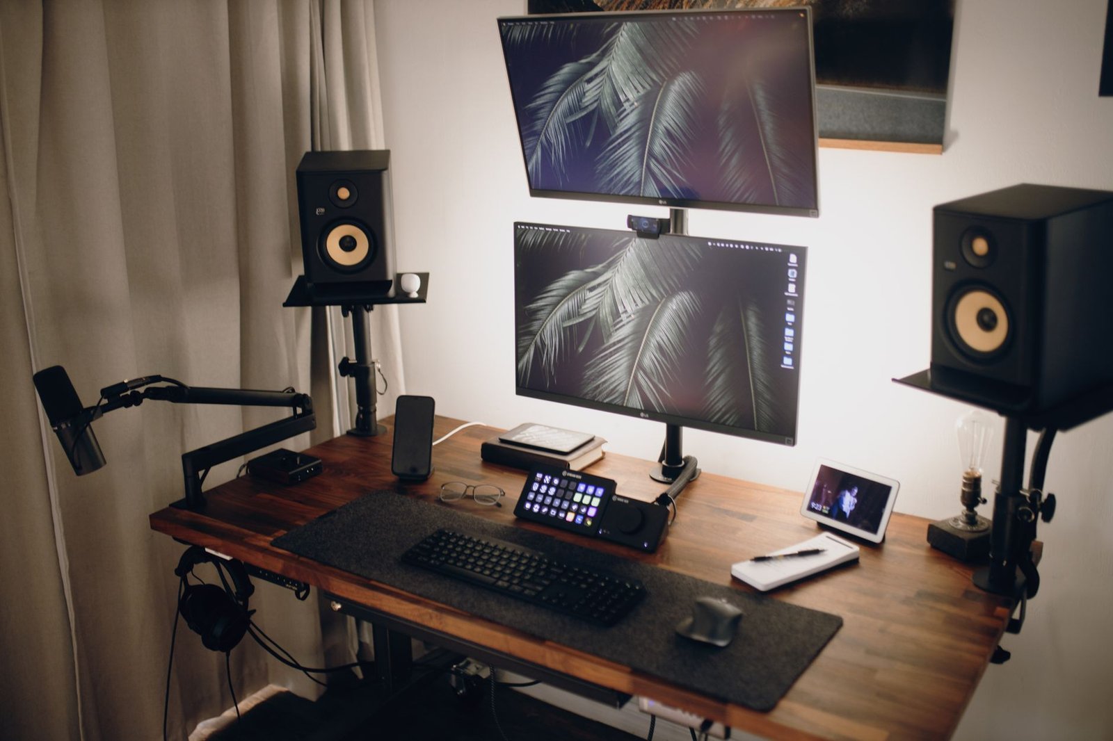 How Much Weight Can a Monitor Arm VESA Mount Actually Hold?