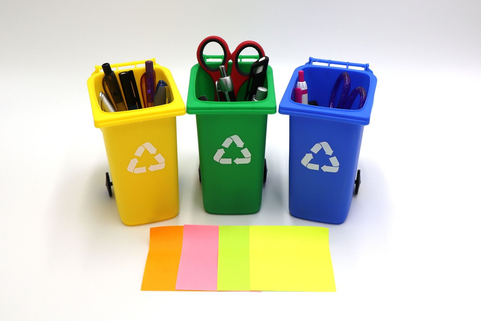 Desktop Storage Bins vs Drawers vs Trays: Which Organizer Style Works Best?