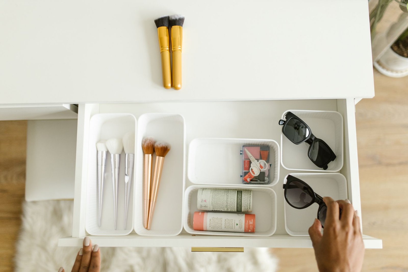 Small Desk Drawer Organization: How to Make the Most of Limited Space